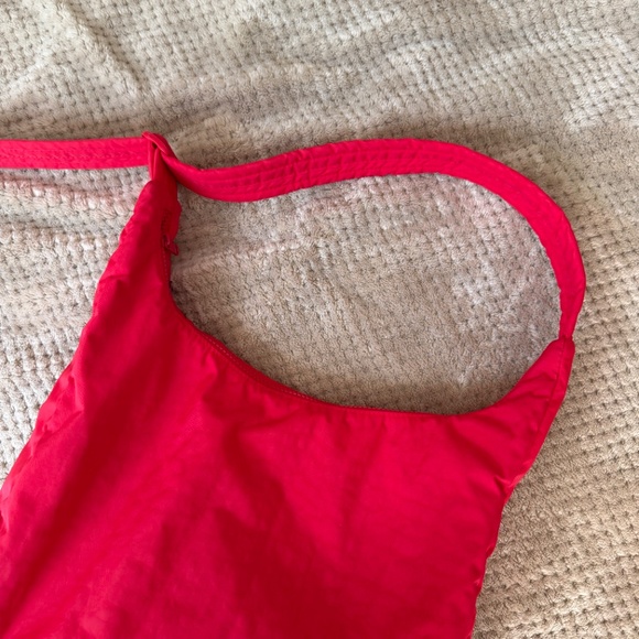 Baggu Candy Apple Nylon Shoulder Bag - Picture 6 of 8